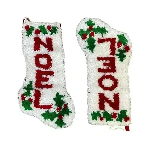 Bernat Handmade Latch Hook Noel Loot Boot Christmas Stocking Lot Vintage 1978 - Picture 1 of 4